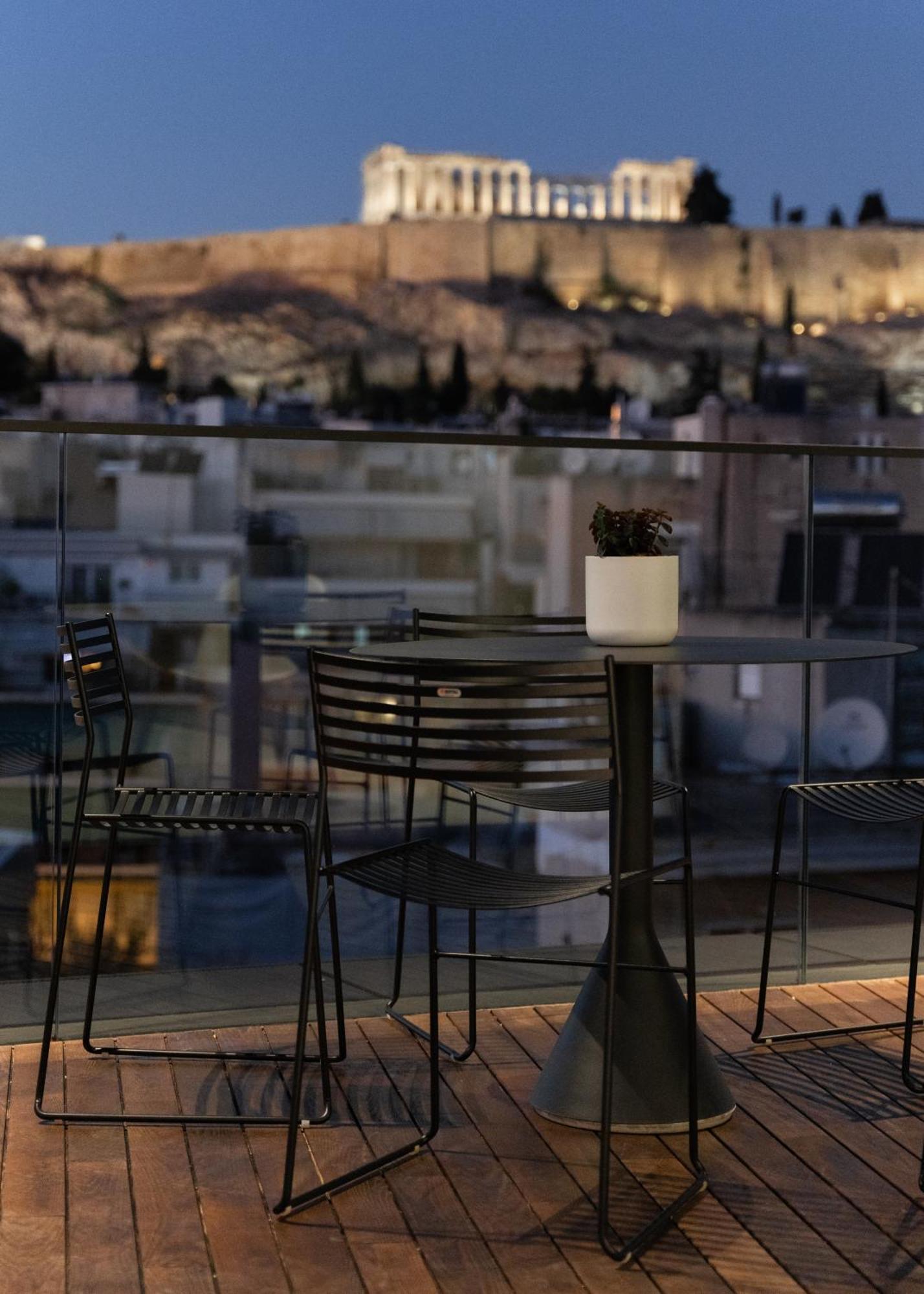 Urban Stripes Atena